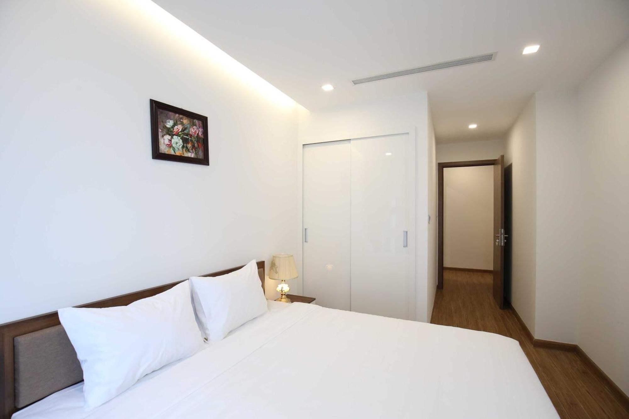 Investland- Vinhomes Metropolis One, Two, Three, Four Bedrooms Apartment