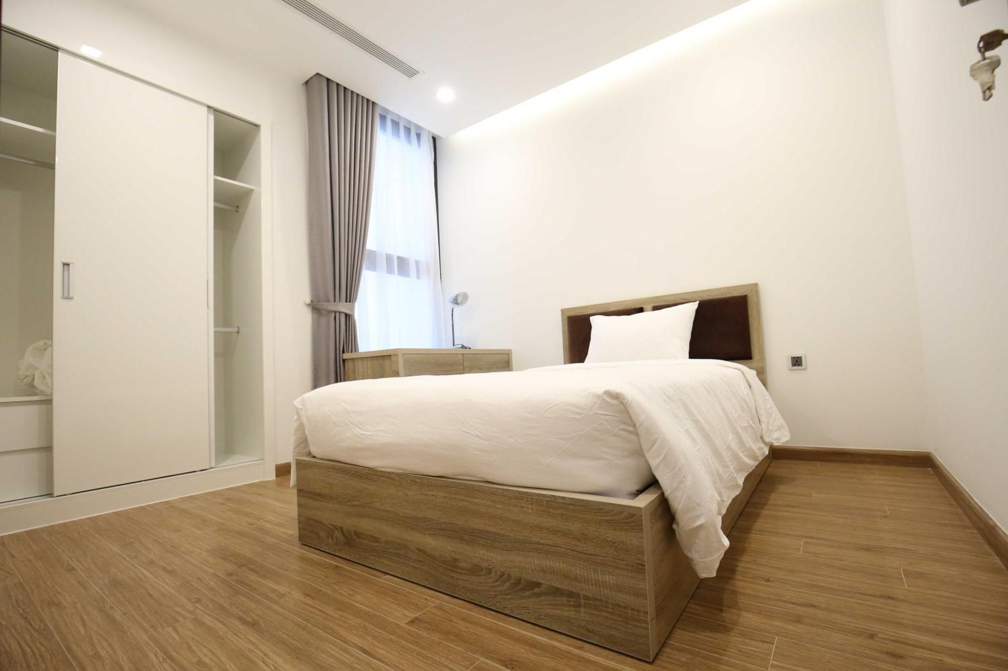 Investland- Vinhomes Metropolis One, Two, Three, Four Bedrooms Apartment *