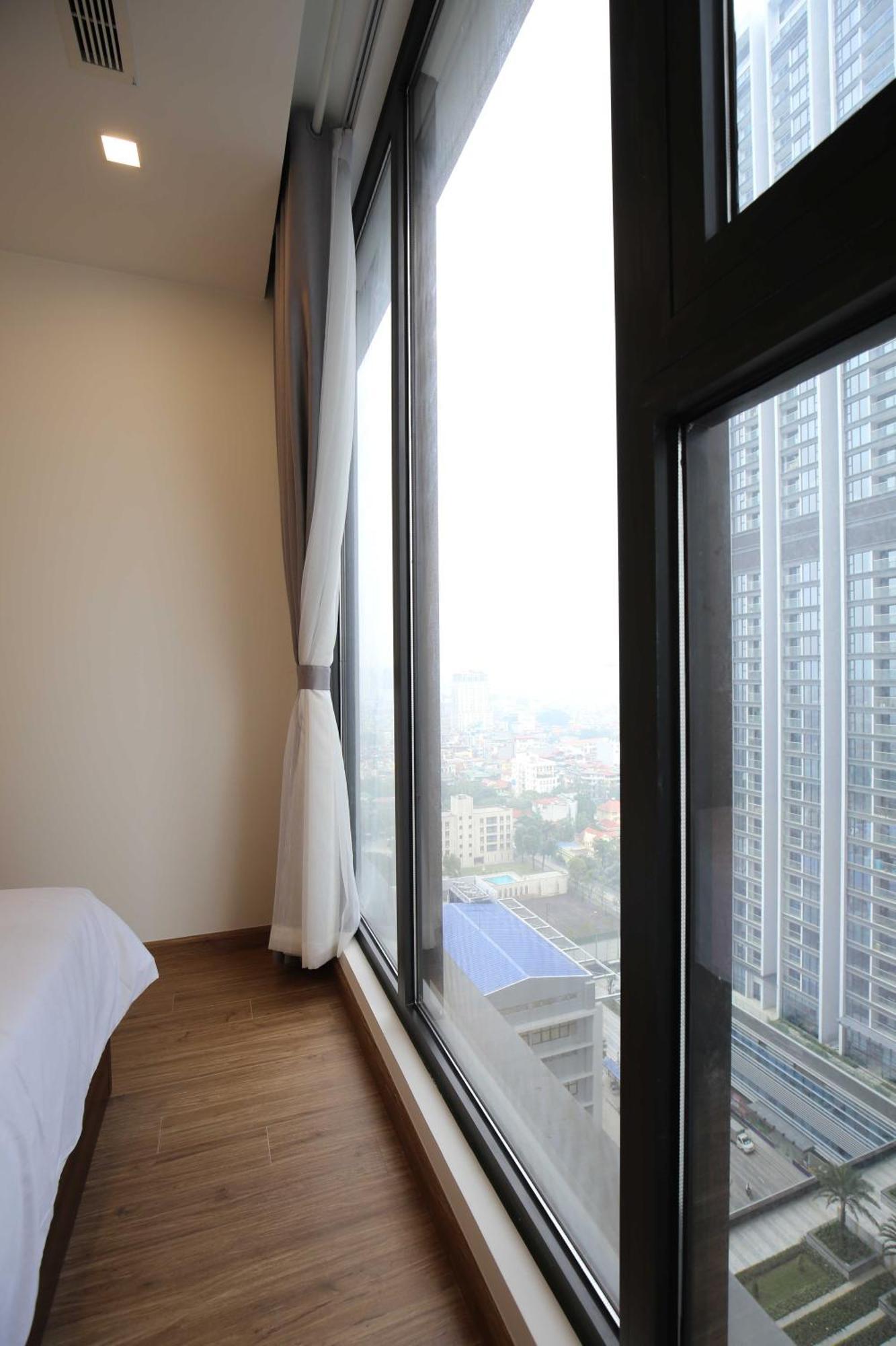 Investland- Vinhomes Metropolis One, Two, Three, Four Bedrooms Apartment Hanoi