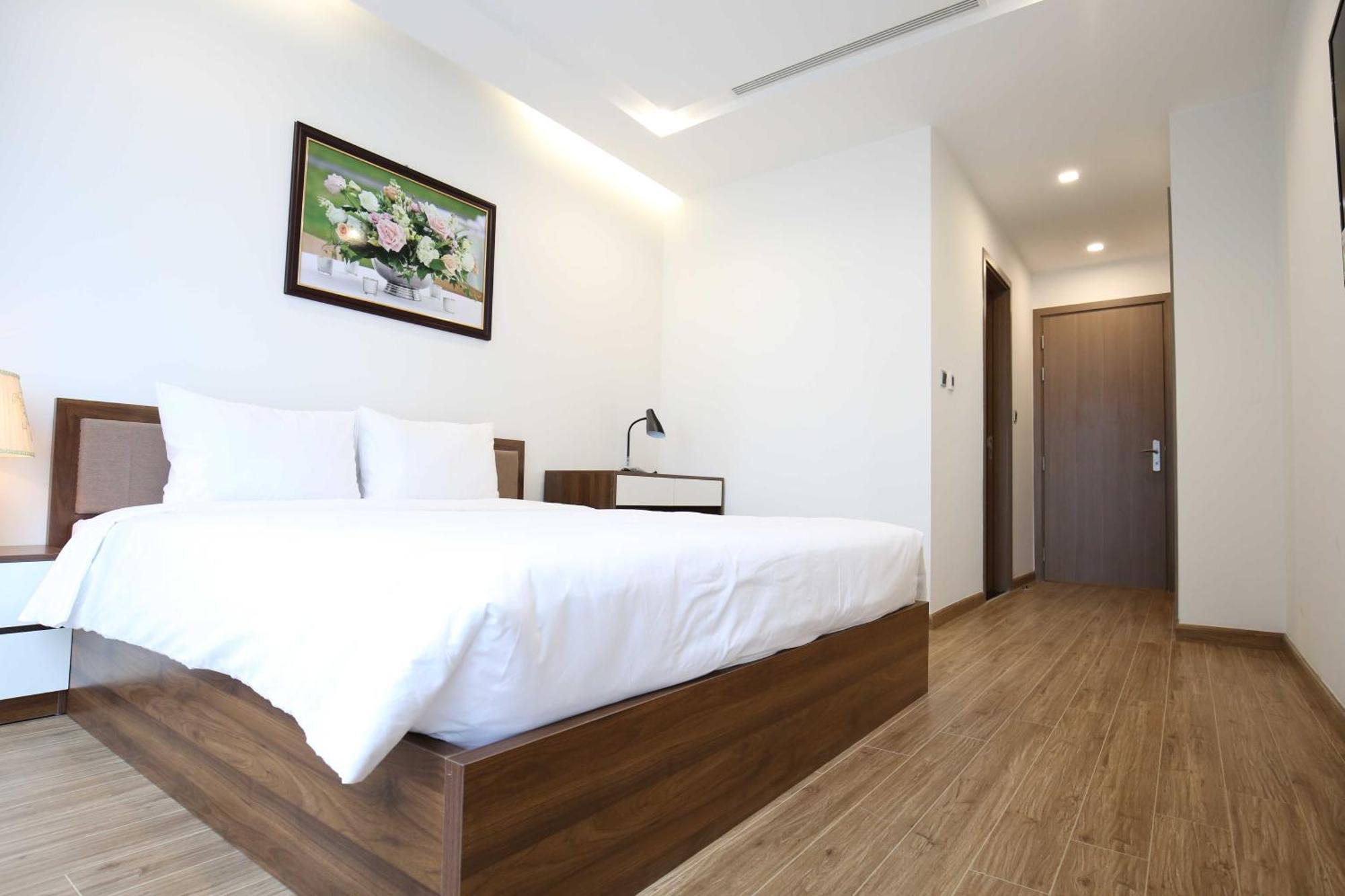 Investland- Vinhomes Metropolis One, Two, Three, Four Bedrooms Apartment Hanoi